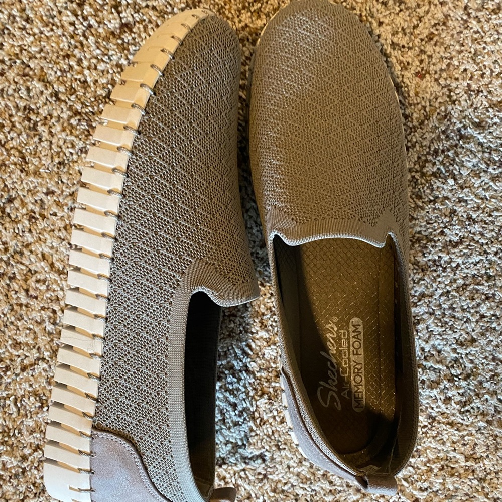 Sketchers Pull-on NEW - SZ11